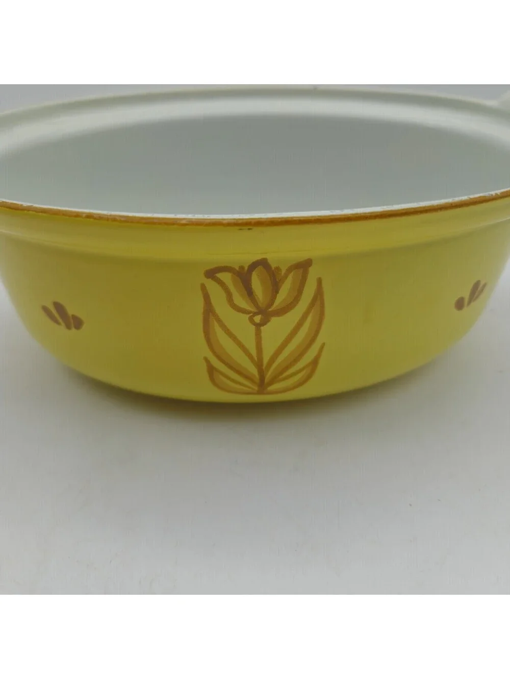 Dru Holland Yellow Tulip Enameled Cast Iron 2 Qt Dutch Oven